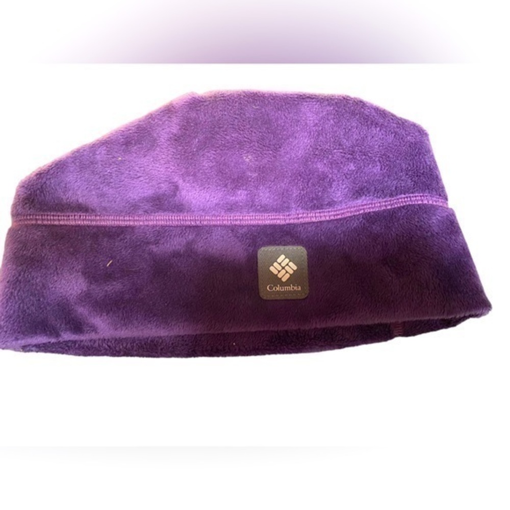 Columbia women’s warm fleece royal purple plush beenie style hat